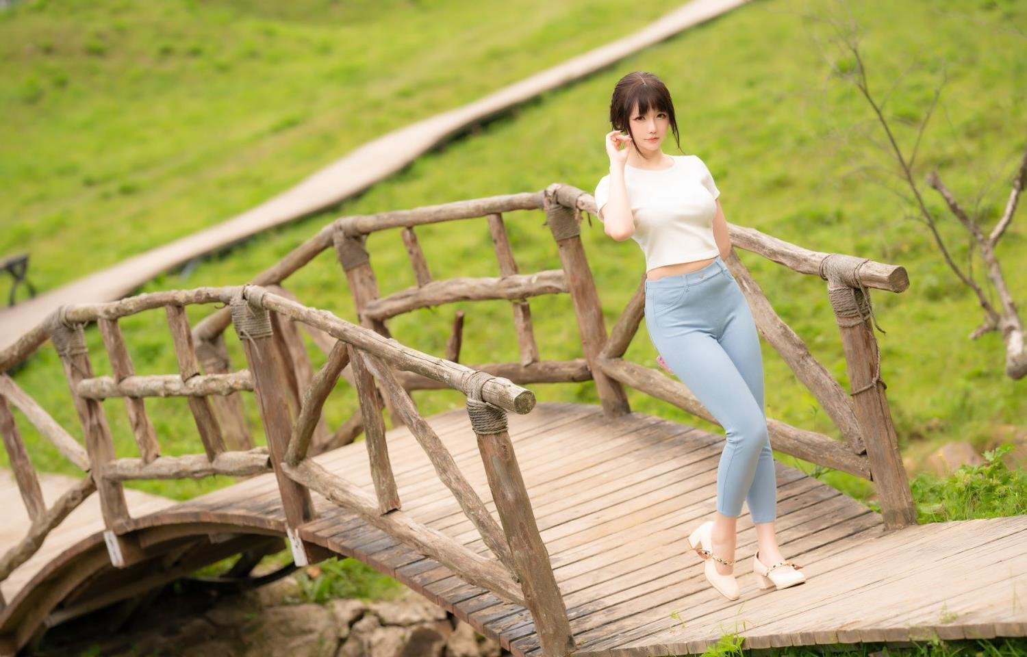 二男一女怎么亲密