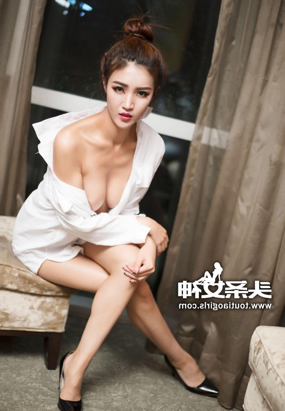 粗壮的庞然大物疯撞花心