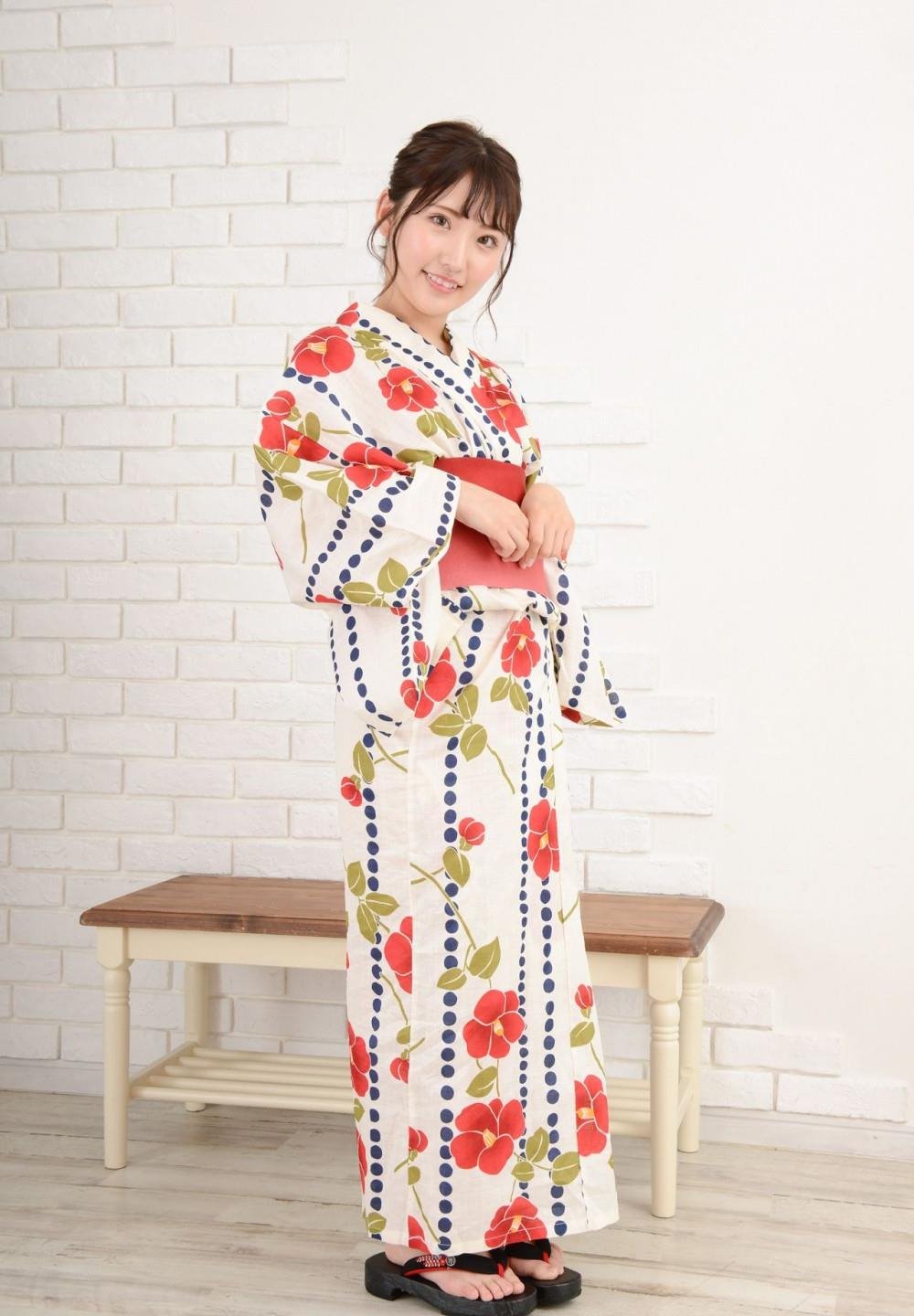 Ů��������ι�к��Բ�ݮ����