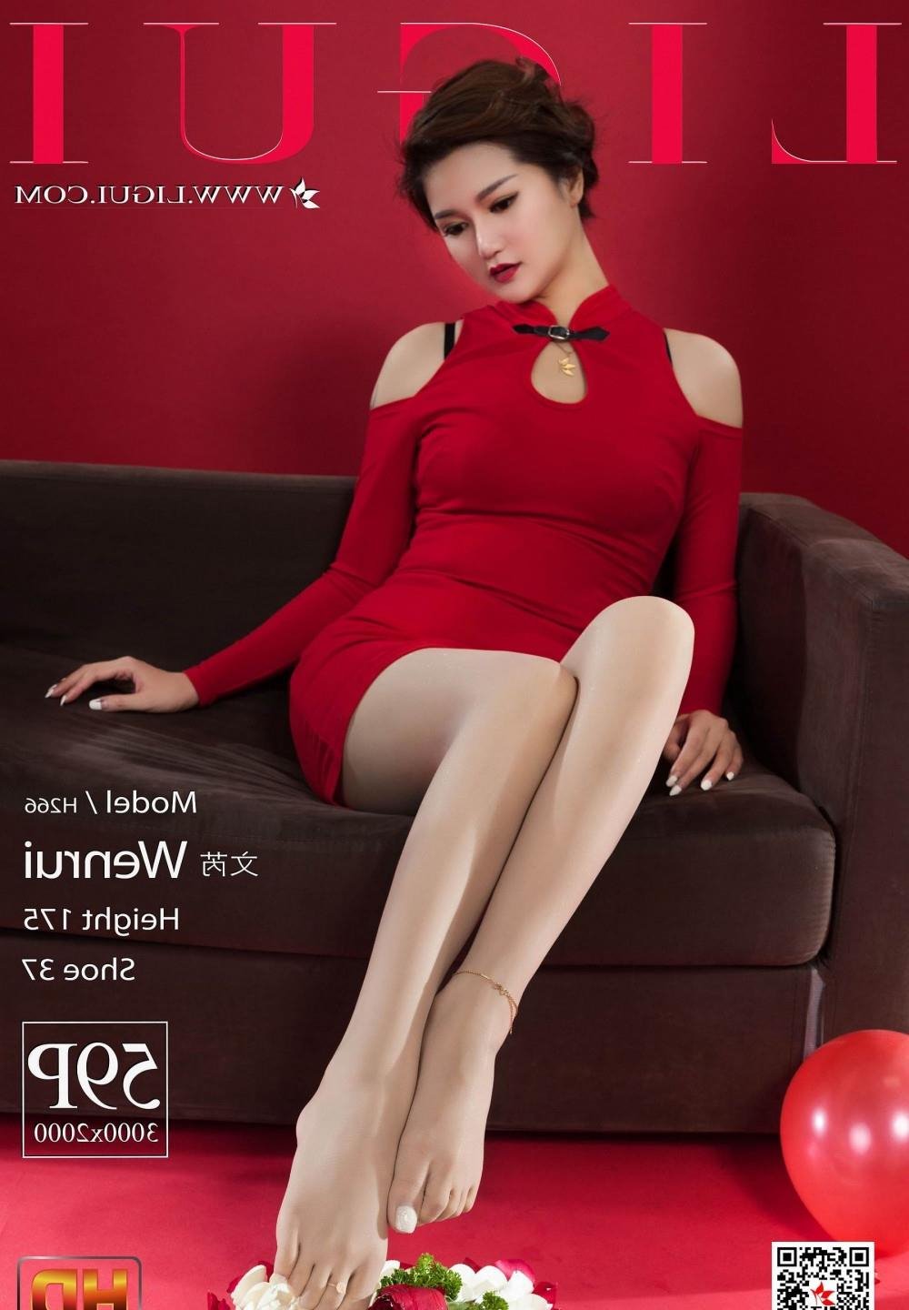 ��������ȥ��С��ſ�ڵ��ϴ��˿�