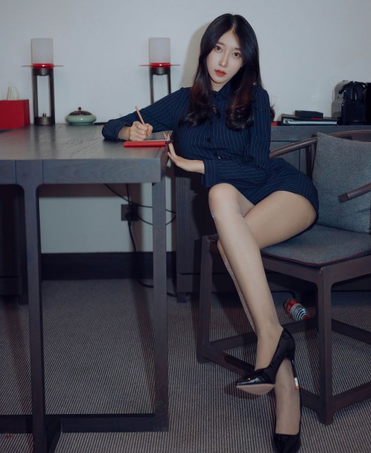 ɫ����ǽ�첥