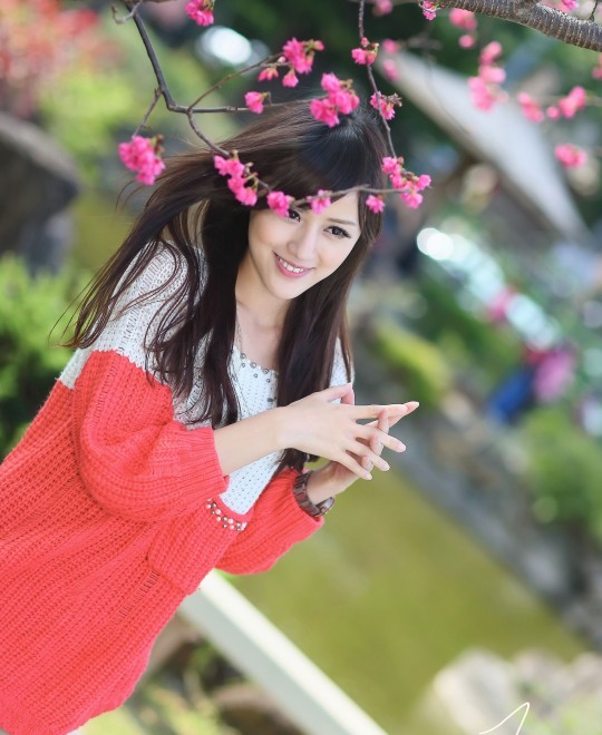 18禁女裸乳扒开免费视频