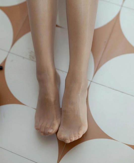 少妇被多人C夜夜爽爽AV